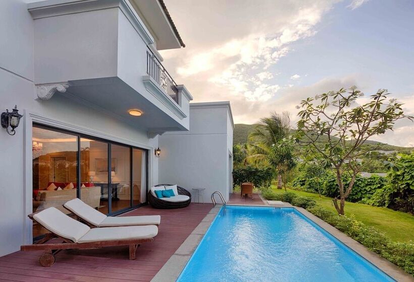 هتل Nha Trang Marriott Resort & Spa, Hon Tre Island