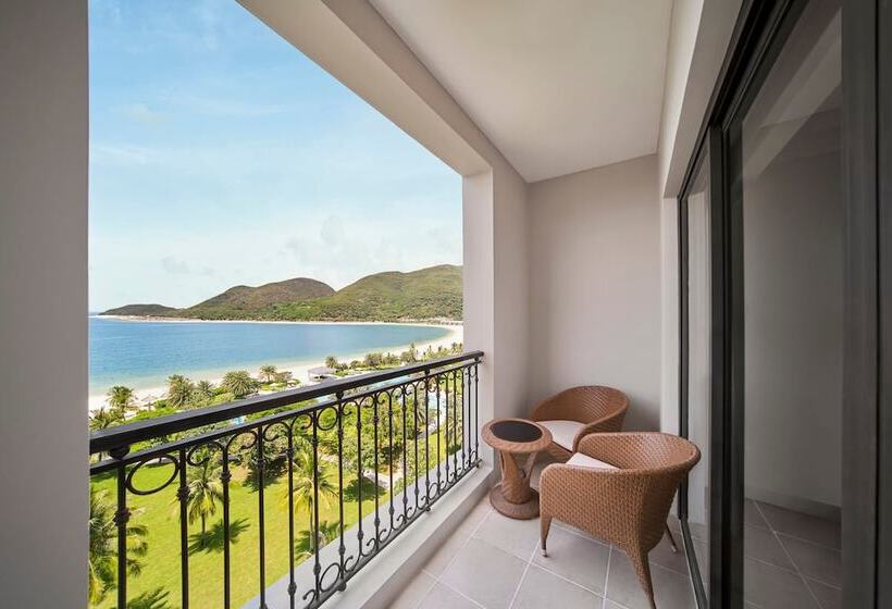 هتل Nha Trang Marriott Resort & Spa, Hon Tre Island