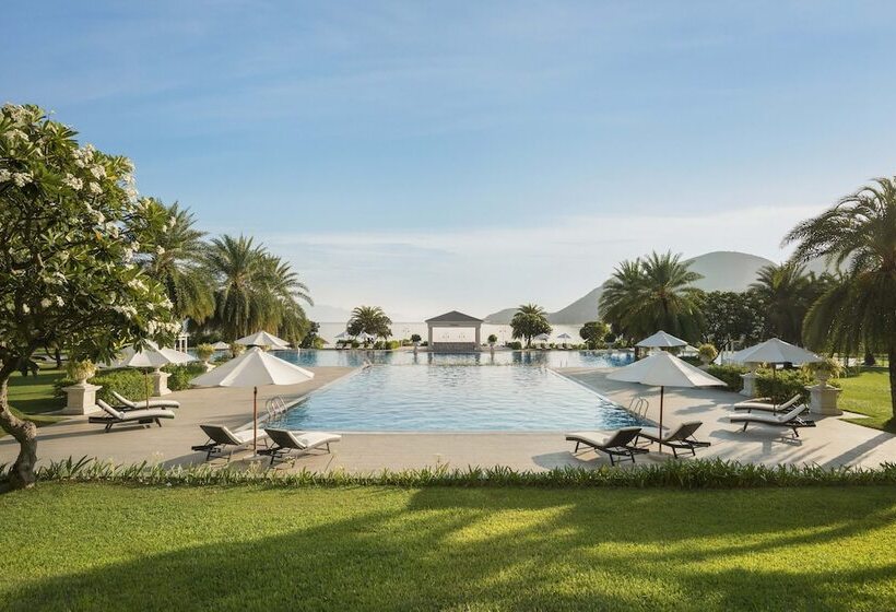 هتل Nha Trang Marriott Resort & Spa, Hon Tre Island