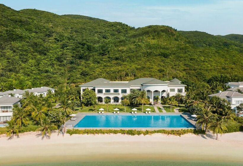 هتل Nha Trang Marriott Resort & Spa, Hon Tre Island