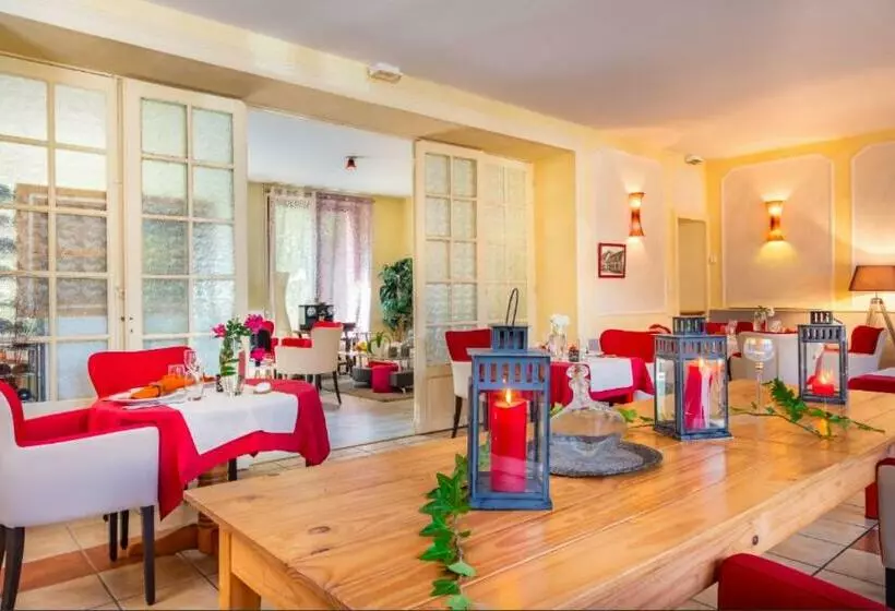 Hotelli Au Coeur De Meaulne