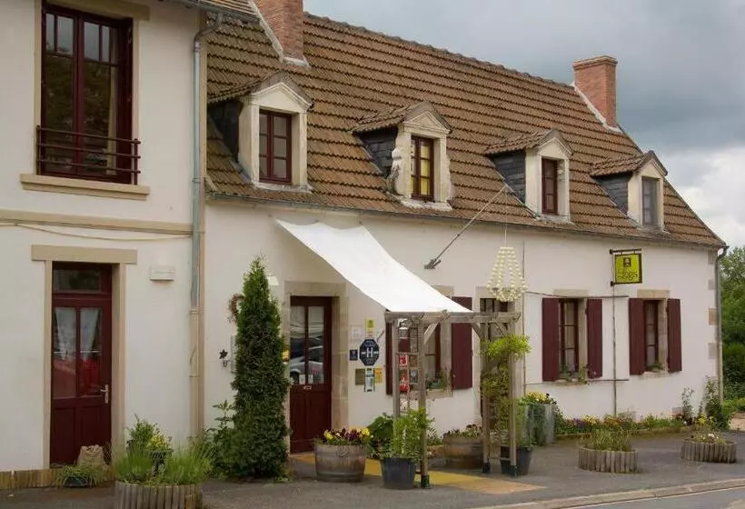 Hotelli Au Coeur De Meaulne