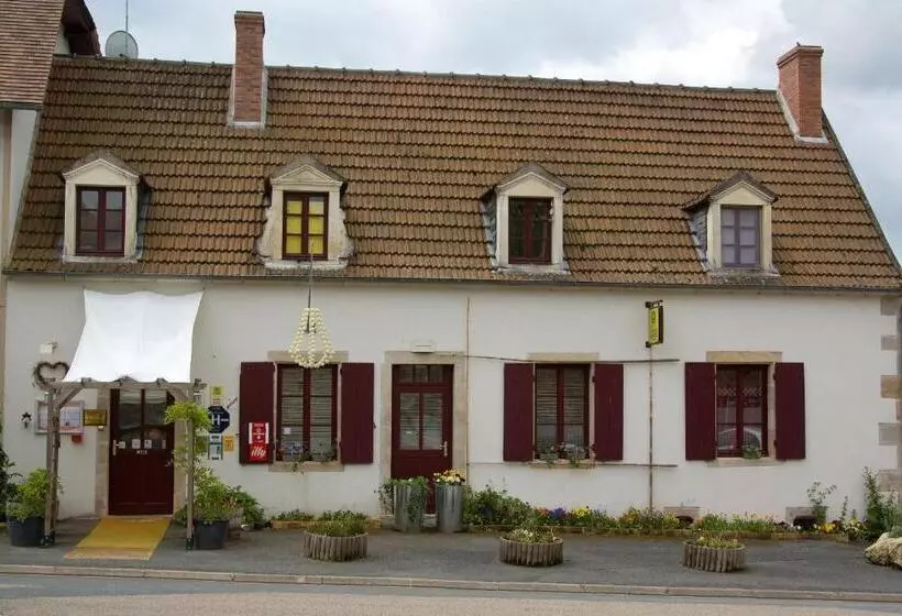 Hotelli Au Coeur De Meaulne