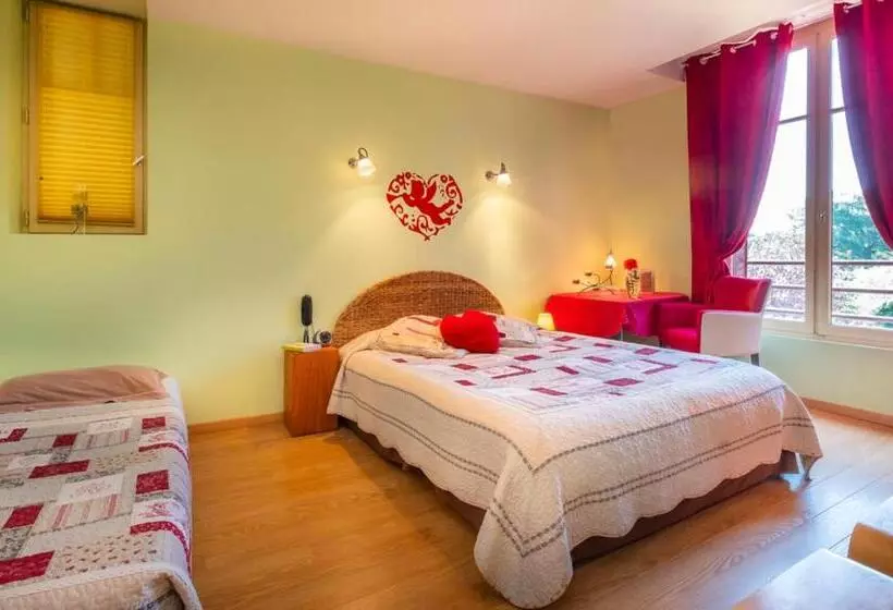 Hotelli Au Coeur De Meaulne