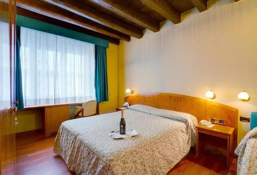 בית מלון כפרי Corot