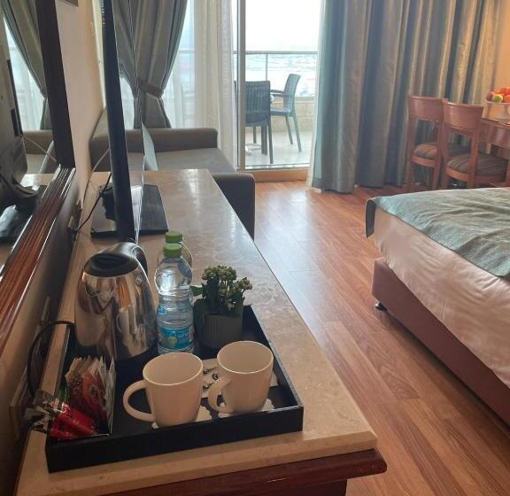 בית מלון כפרי Crowne Plaza Haifa, An Ihg