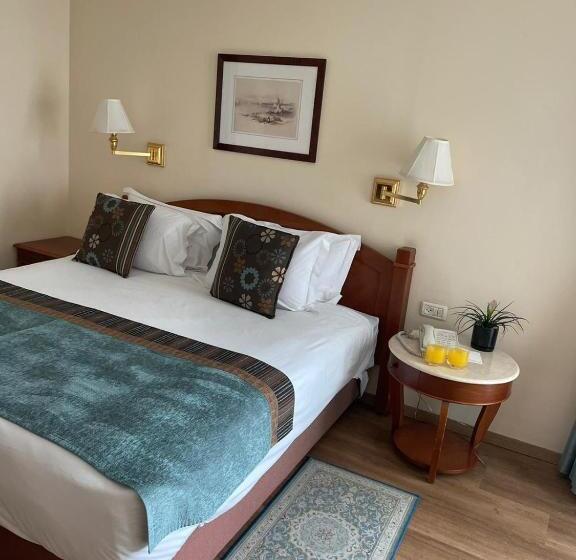 בית מלון כפרי Crowne Plaza Haifa, An Ihg