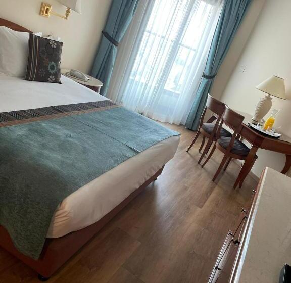 בית מלון כפרי Crowne Plaza Haifa, An Ihg