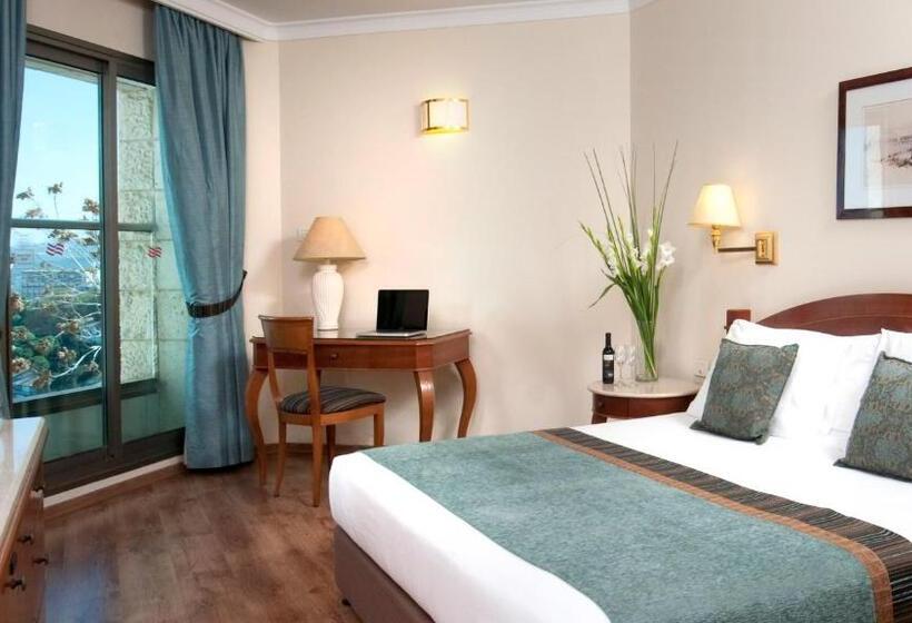 בית מלון כפרי Crowne Plaza Haifa, An Ihg