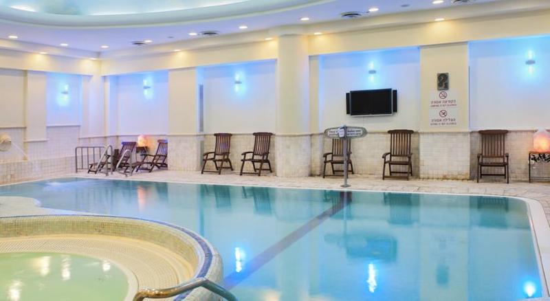 בית מלון כפרי Crowne Plaza Haifa, An Ihg