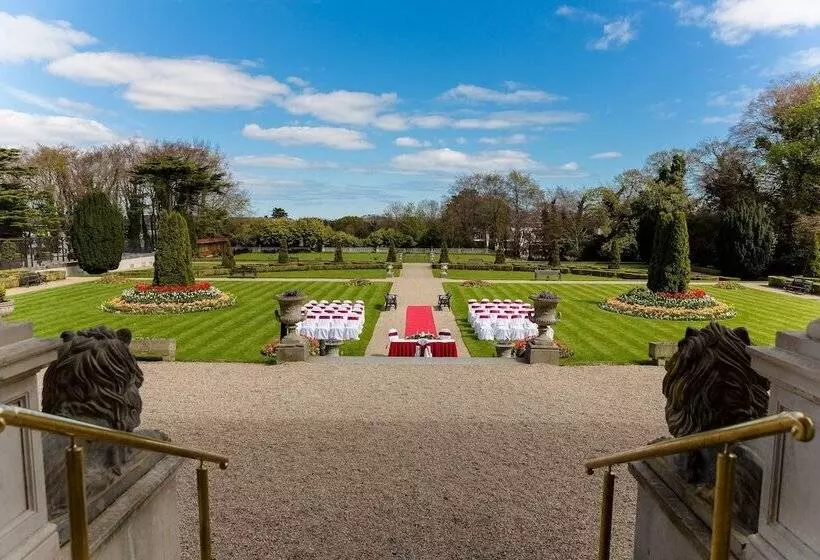 هتل Radisson Blu St. Helens