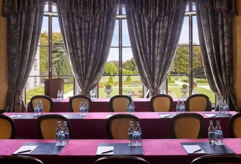 هتل Radisson Blu St. Helens