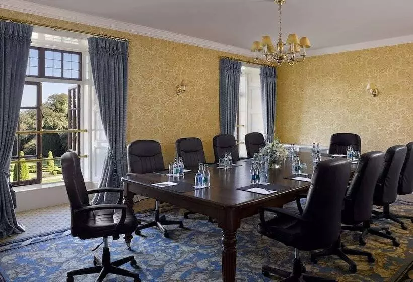 هتل Radisson Blu St. Helens