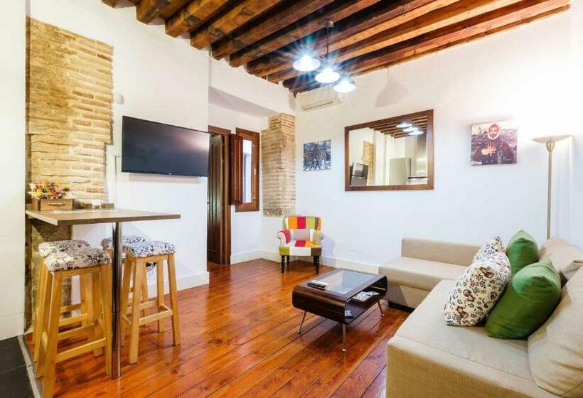 Apartamento Con Patio Junto A La Catedral By Toledo Ap