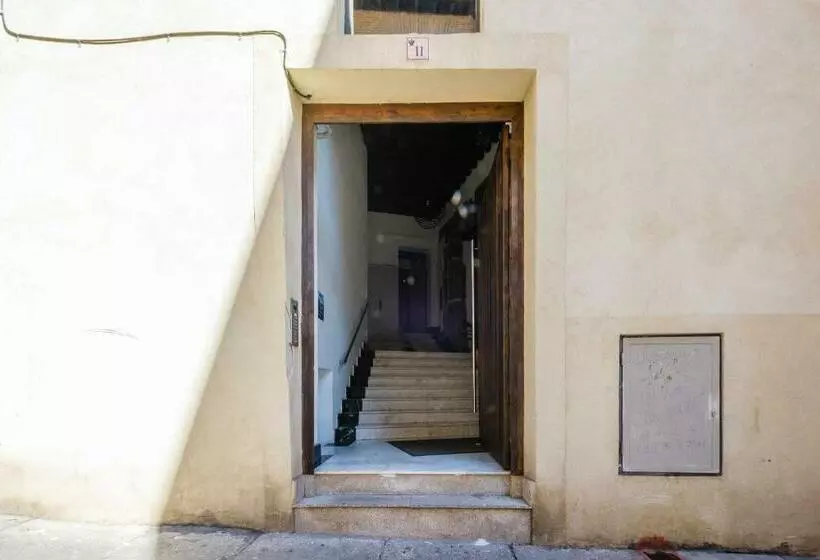 Apartamento Con Patio Junto A La Catedral By Toledo Ap