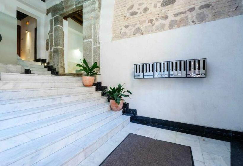 Apartamento Con Patio Junto A La Catedral By Toledo Ap