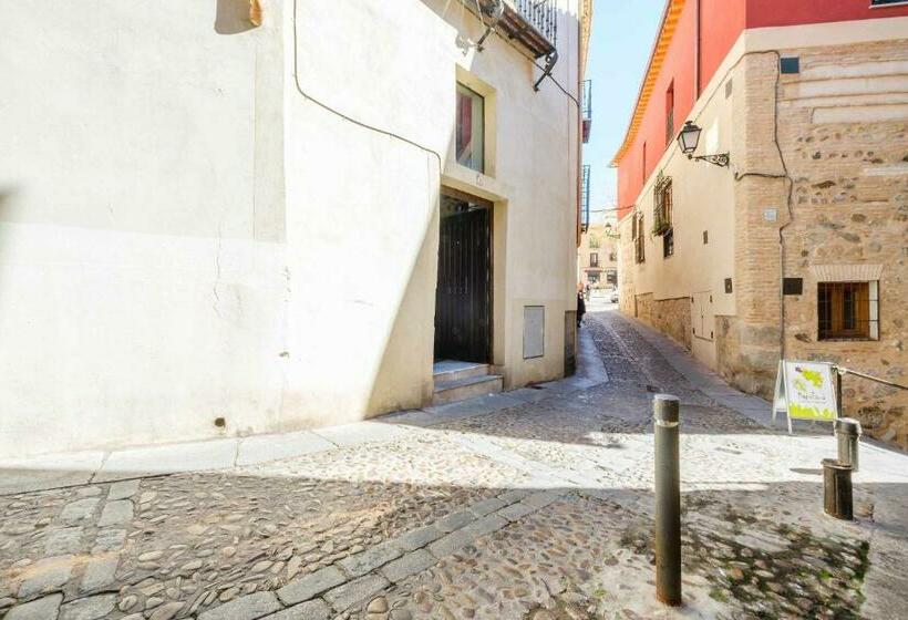 Apartamento Con Patio Junto A La Catedral By Toledo Ap