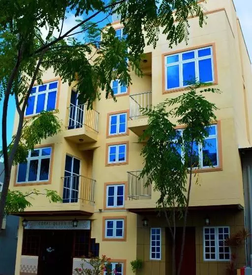 هتل Coral Queen Inn