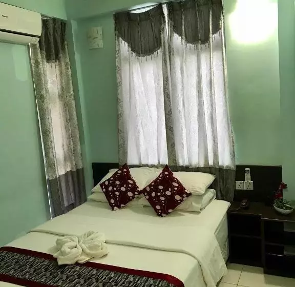 هتل Coral Queen Inn