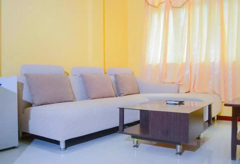 هتل Coral Queen Inn