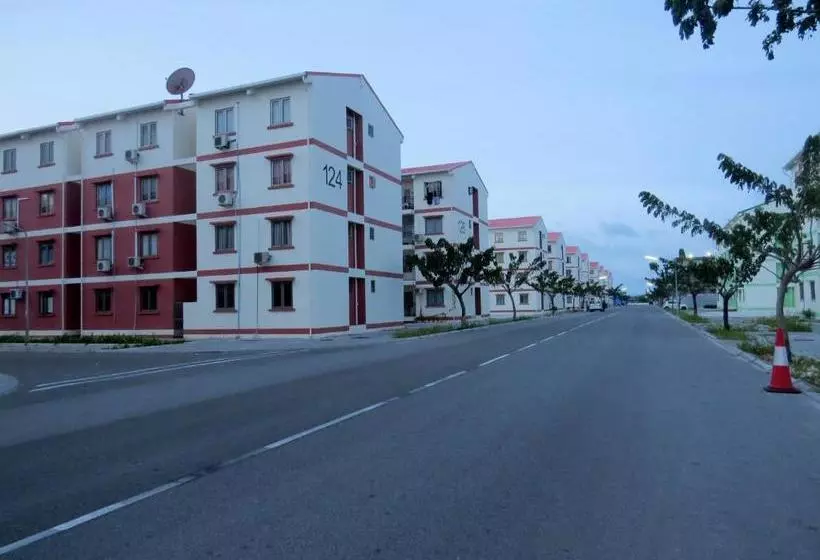 هتل Coral Queen Inn