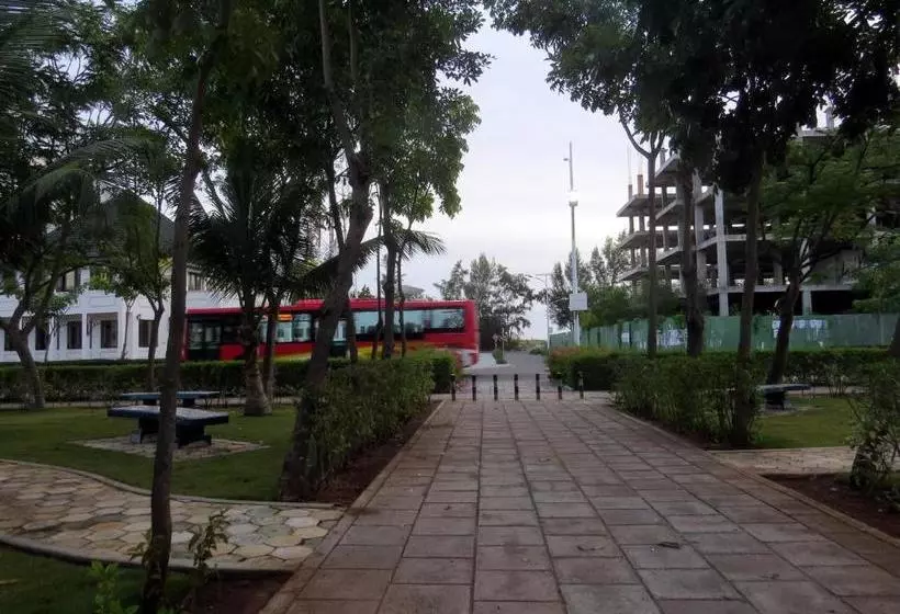 هتل Coral Queen Inn