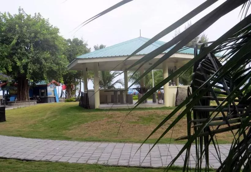 هتل Coral Queen Inn