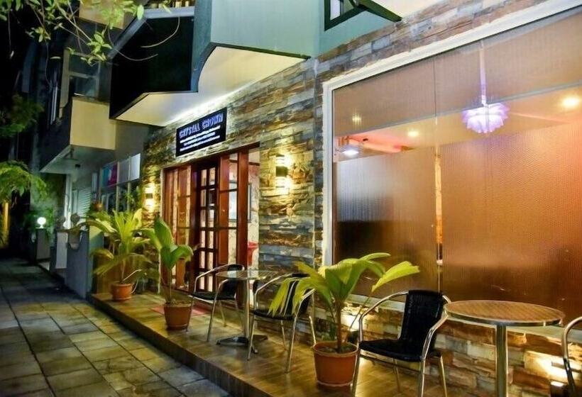 پانسیون Crystal Crown