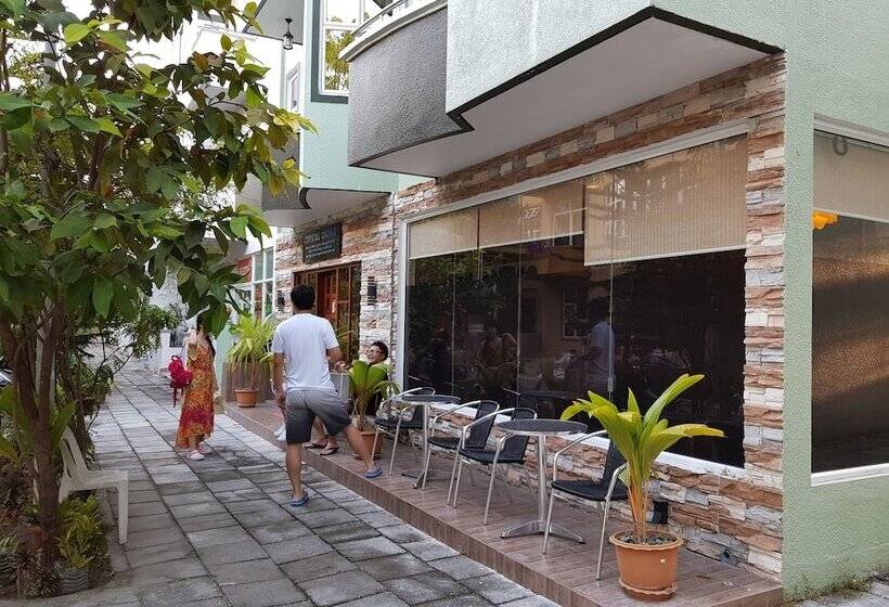 پانسیون Crystal Crown