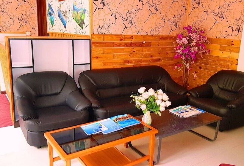 پانسیون Crystal Crown