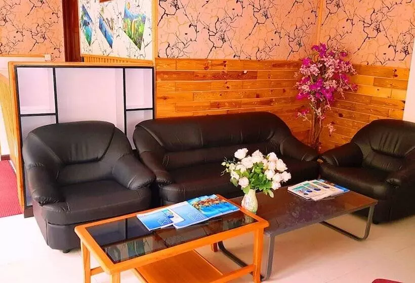 پانسیون Crystal Crown