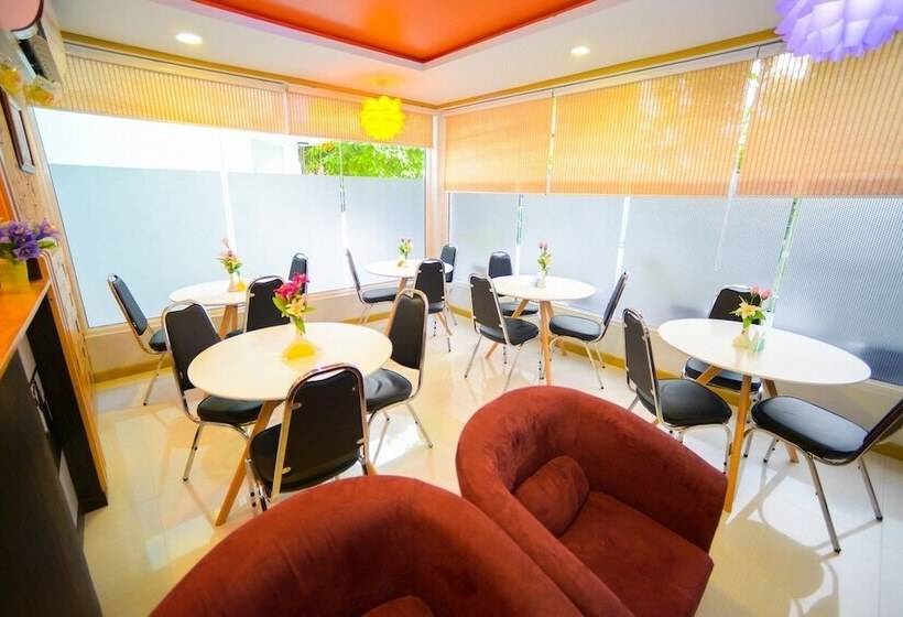 پانسیون Crystal Crown