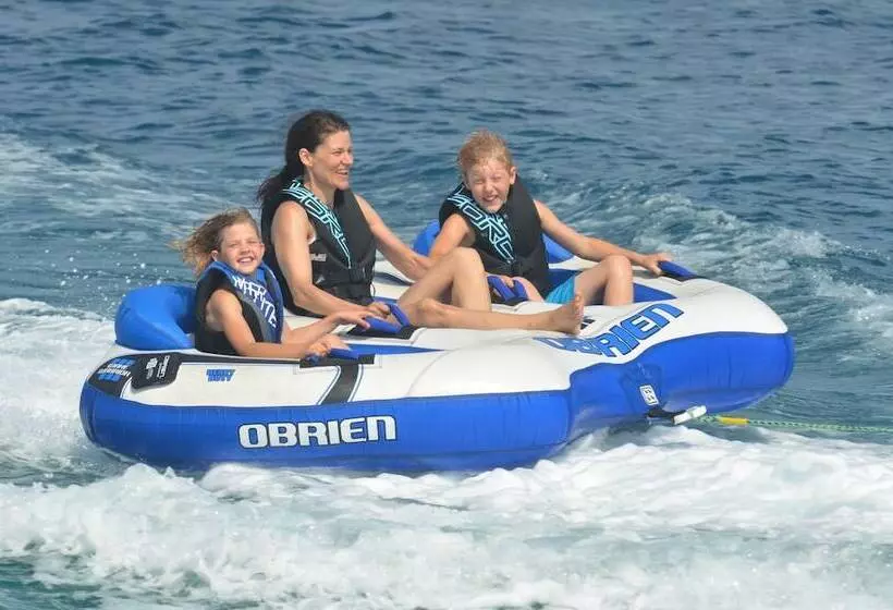 پانسیون Crystal Crown