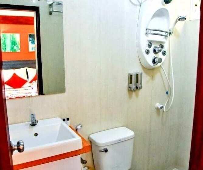 پانسیون Crystal Crown