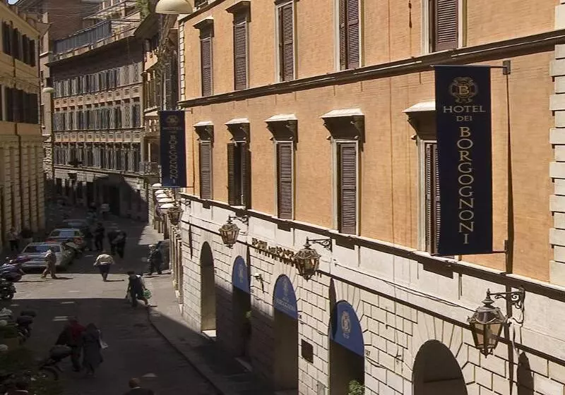 هتل Dei Borgognoni