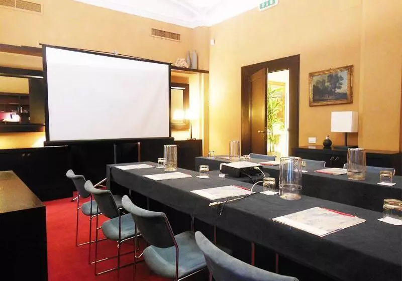 هتل Dei Borgognoni