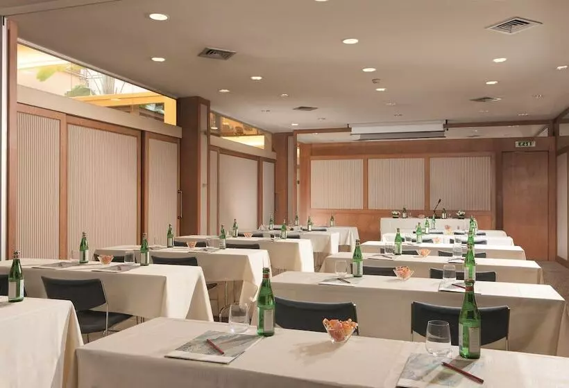 هتل Dei Borgognoni