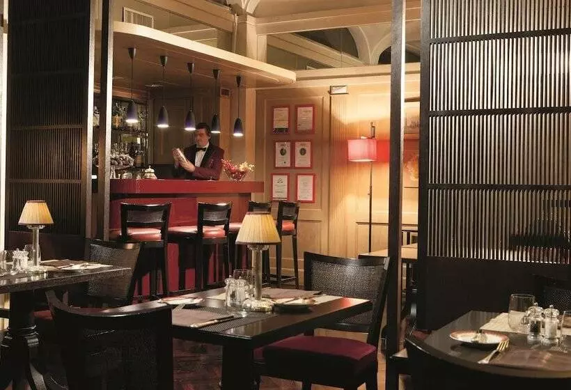 هتل Dei Borgognoni