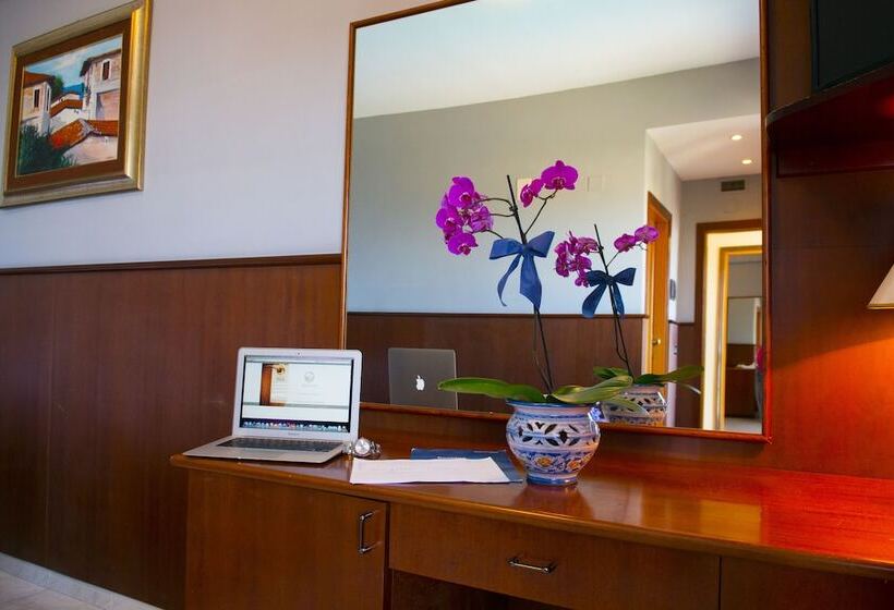 בית מלון כפרי Dei Pini