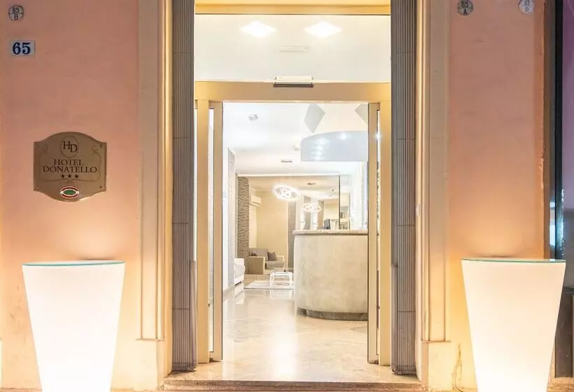 ホテル Donatello