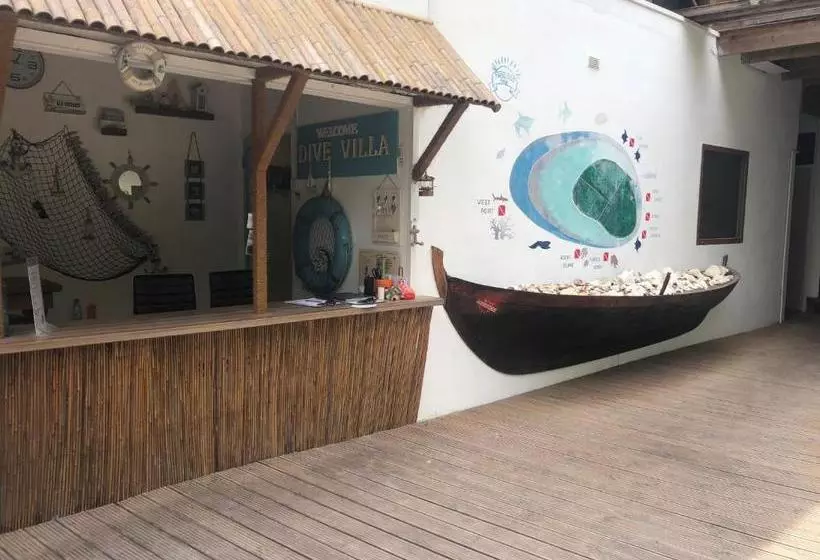 پانسیون Dive Villa Thoddoo