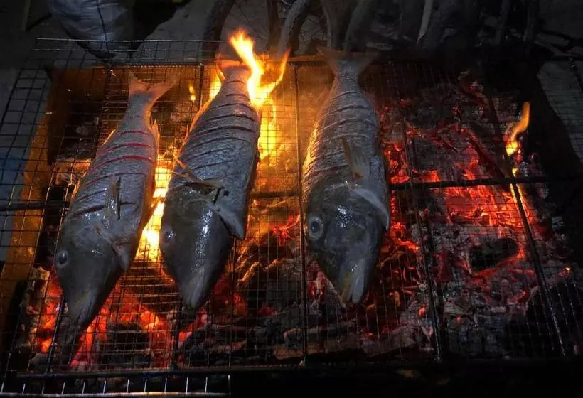 پانسیون Dive Villa Thoddoo