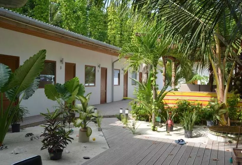 پانسیون Dive Villa Thoddoo