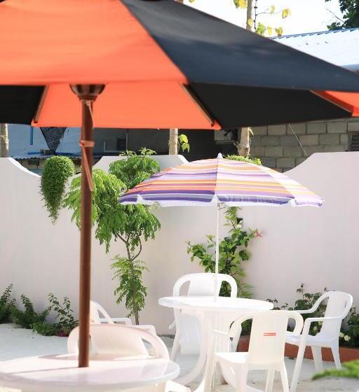 Pensió Evila Inn Thoddoo