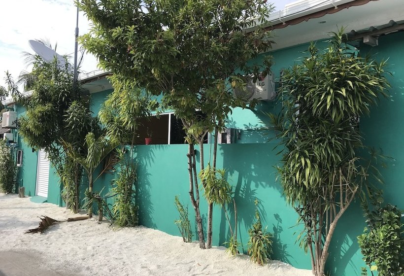 پانسیون Maakoalhi Lodge