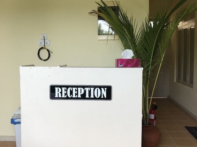 پانسیون Maakoalhi Lodge