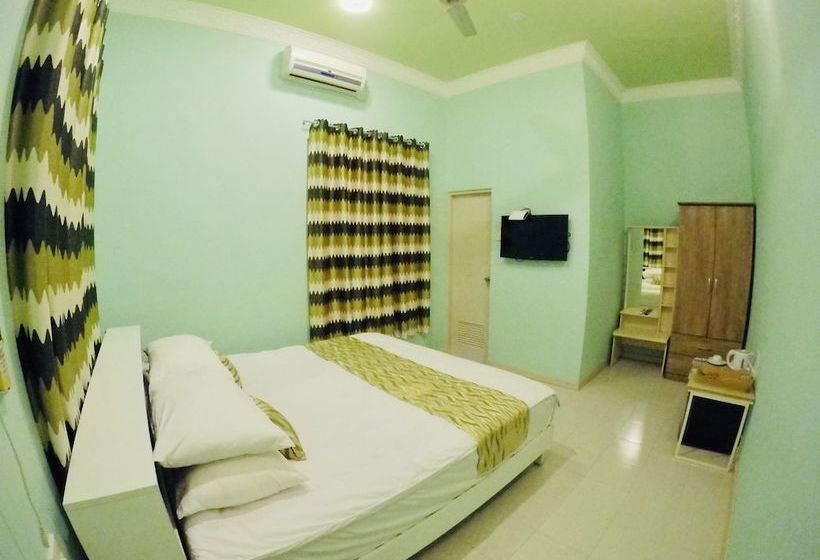 پانسیون Maakoalhi Lodge