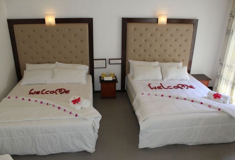 پانسیون Thoddoo Inn