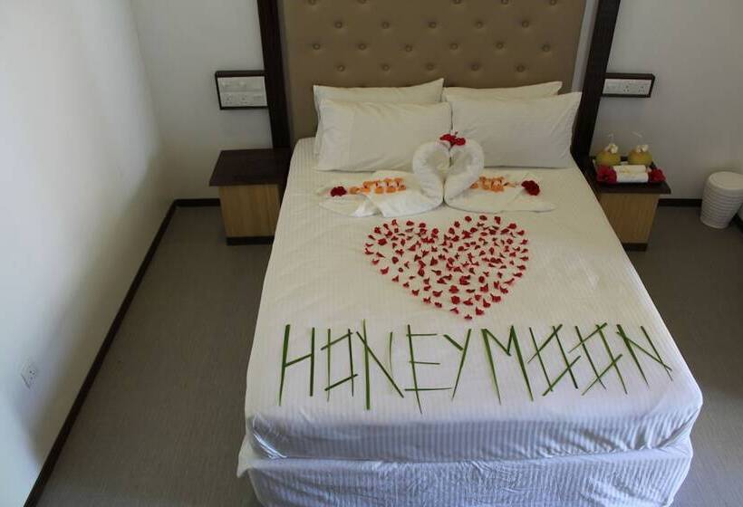 پانسیون Thoddoo Inn