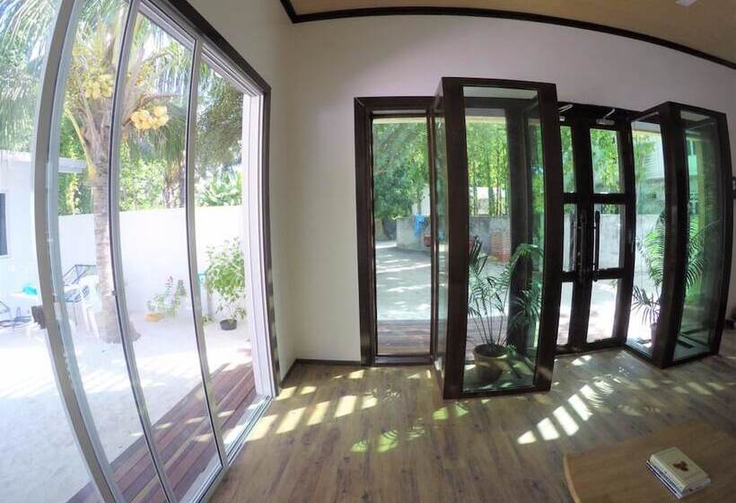 پانسیون Thoddoo Inn